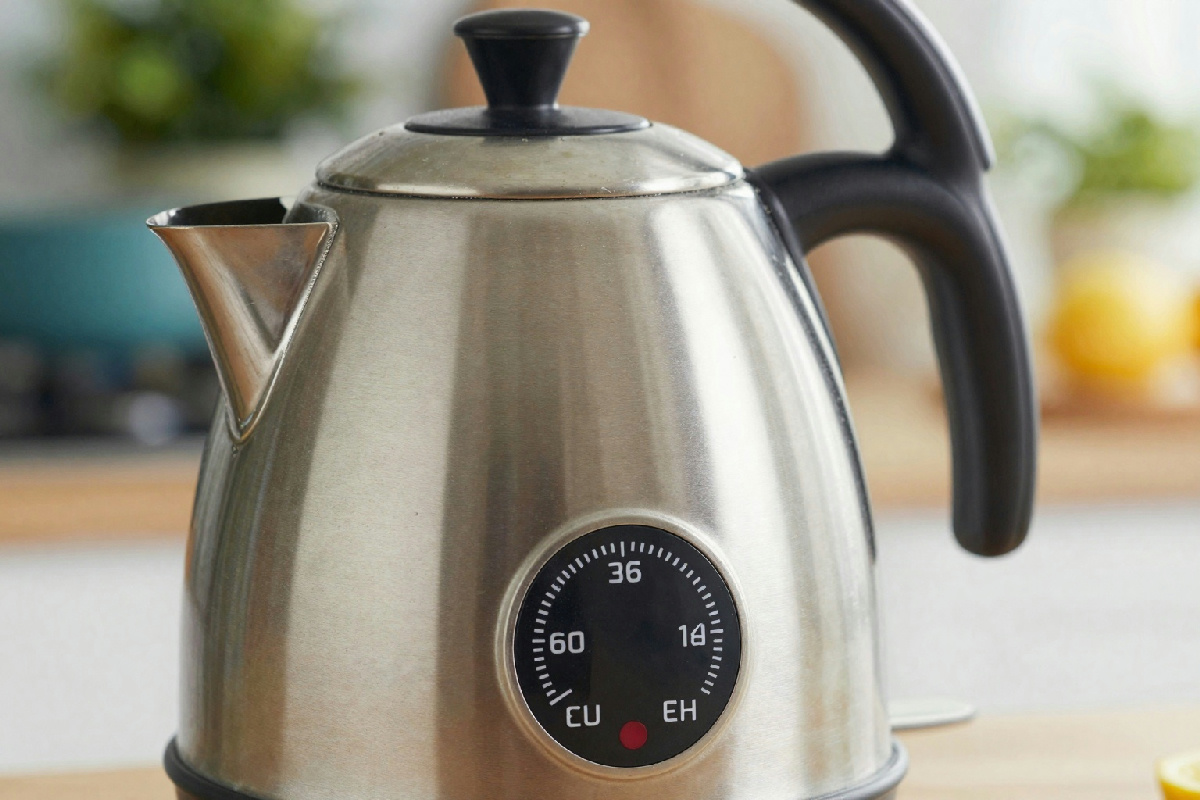 3 caratteristiche fondamentali che ogni teiera elettrica dovrebbe avere per un tè perfetto